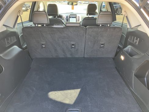 Used 2024 Ford Edge SEL w/ Convenience Package image 18