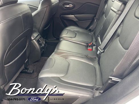 Used 2019 Jeep Cherokee Limited w/ Luxury Group image 11