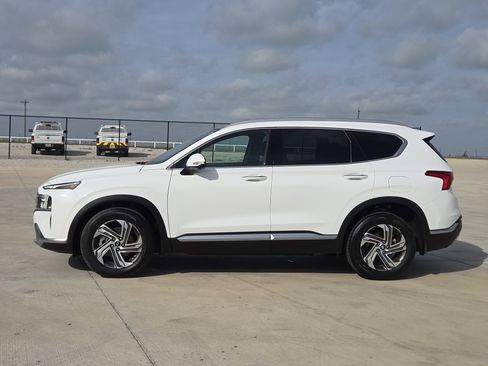 Used 2023 Hyundai Santa Fe SEL w/ Premium Package image 5