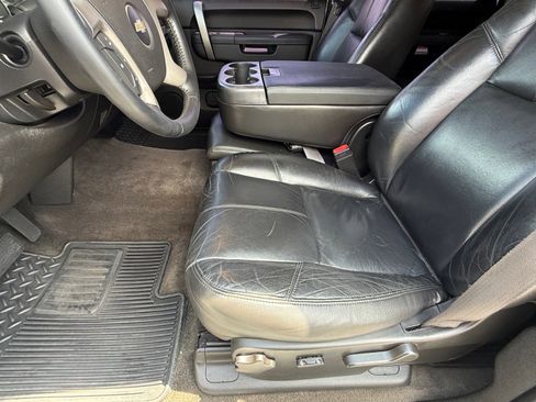 Used 2012 Chevrolet Silverado 2500 LT w/ Suspension Package, Off-Road AWD/4WD image 13