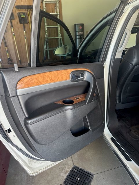 Used 2012 Buick Enclave Leather FWD image 3