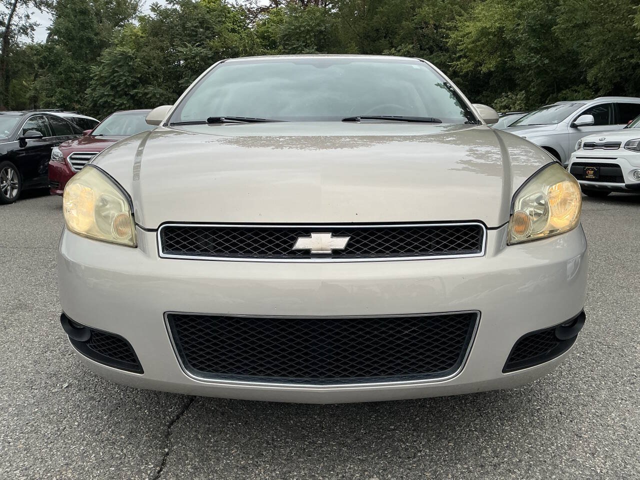 Used 2012 Chevrolet Impala LTZ FWD image 3