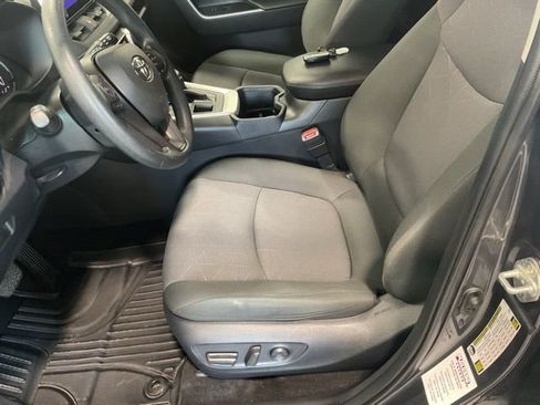 Used 2024 Toyota RAV4 XLE image 10