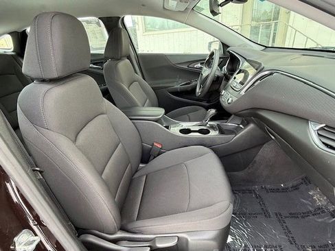 Used 2020 Chevrolet Malibu LT image 16