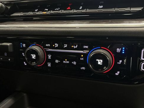 Used 2024 Chevrolet Silverado 2500 LTZ w/ LTZ Plus Package image 53