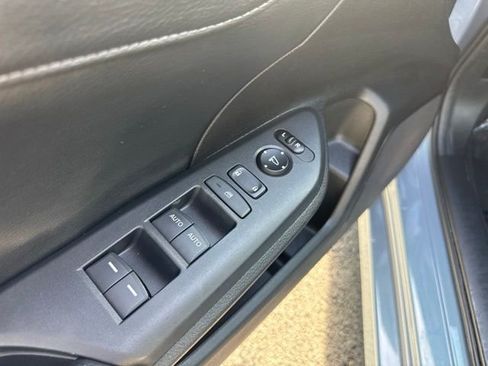 Used 2017 Honda Civic EX-L image 16