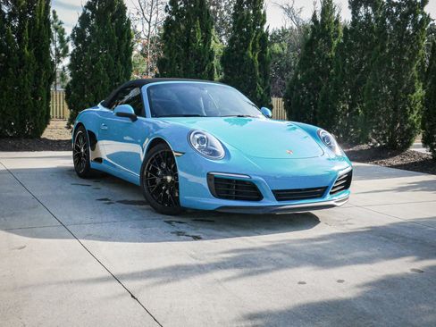 Used 2019 Porsche 911 Carrera image 2
