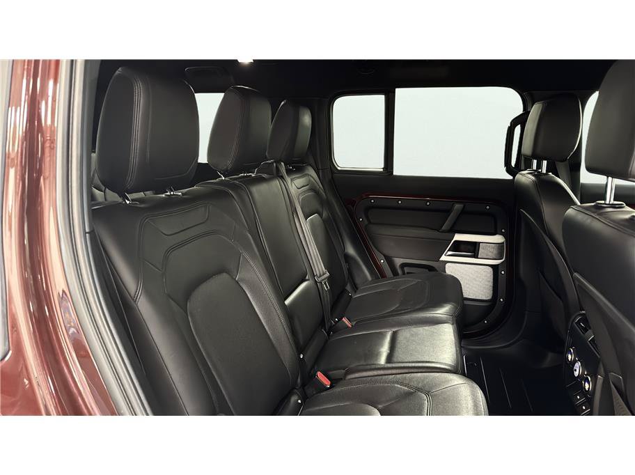 Used 2023 Land Rover Defender 130 SE AWD/4WD image 23