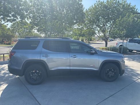 Used 2022 GMC Acadia AT4 w/ Technology Package AWD/4WD image 2