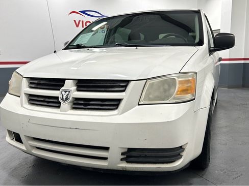 Used 2009 Dodge Grand Caravan w/ PWR Window Group image 2