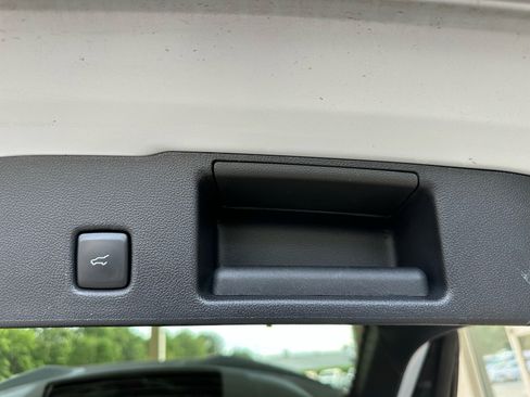 Used 2025 Ford Escape ST-Line w/ Tech Pack #1 FWD image 27