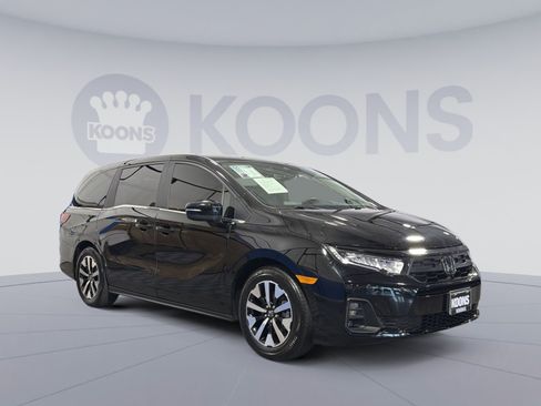 Used 2025 Honda Odyssey EX-L image 10