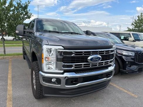 Used 2024 Ford F250 XLT AWD/4WD image 9