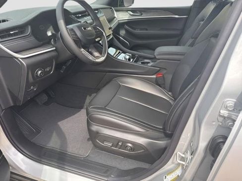 New 2026 Jeep Grand Cherokee Limited AWD/4WD image 12