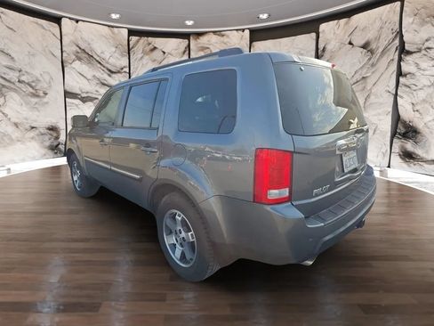 Used 2010 Honda Pilot Touring image 4