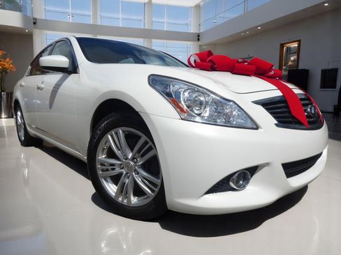 Used 2012 INFINITI G37 x Sedan w/ Premium Pkg image 1