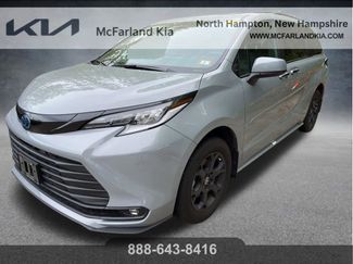 Used 2025 Toyota Sienna XLE Woodland Edition AWD/4WD video 1