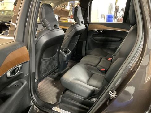 Used 2023 Volvo XC90 B6 Plus w/ Protection Package Premier AWD/4WD image 9