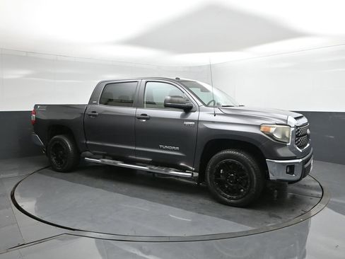 Used 2018 Toyota Tundra SR5 image 17