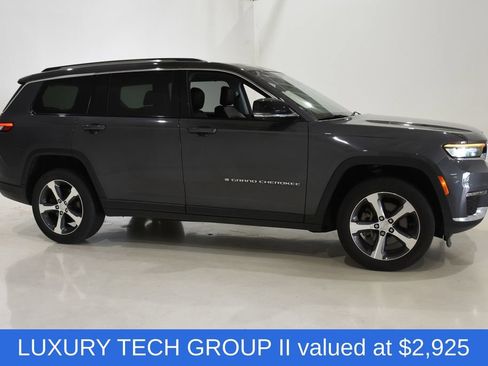 Used 2023 Jeep Grand Cherokee L Limited w/ Luxury Tech Group II AWD/4WD image 3