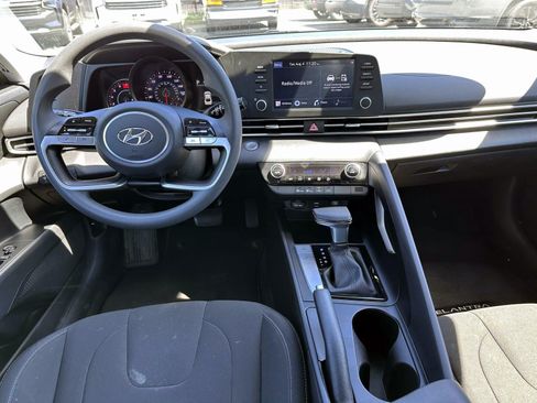 Used 2023 Hyundai Elantra SEL FWD image 13