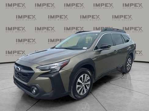Used 2025 Subaru Outback Premium AWD/4WD image 1