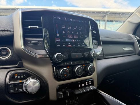 Used 2022 RAM 1500 Laramie AWD/4WD image 14
