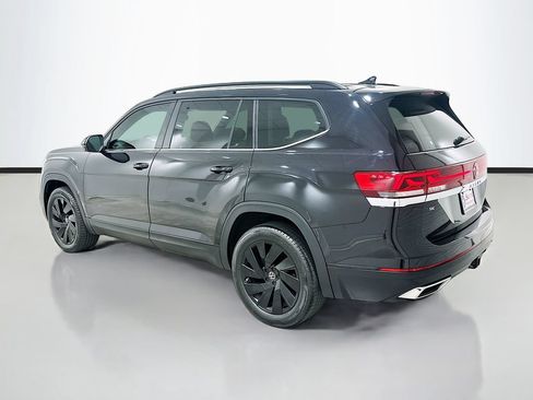 Used 2024 Volkswagen Atlas SE FWD image 5