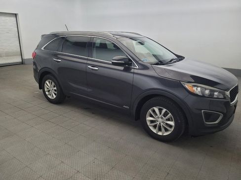 Used 2016 Kia Sorento AWD image 11