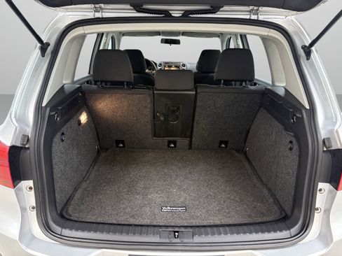 Used 2014 Volkswagen Tiguan S image 8