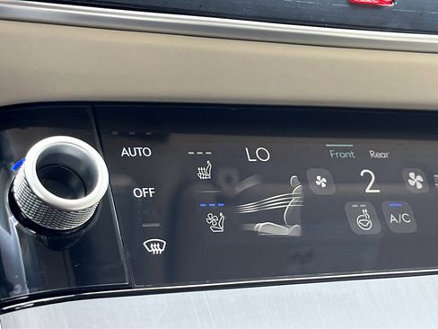 New 2026 Genesis GV70 2.5T Advanced AWD/4WD image 17