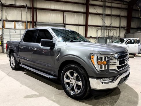 Used 2021 Ford F150 XLT w/ Equipment Group 302A High RWD image 2