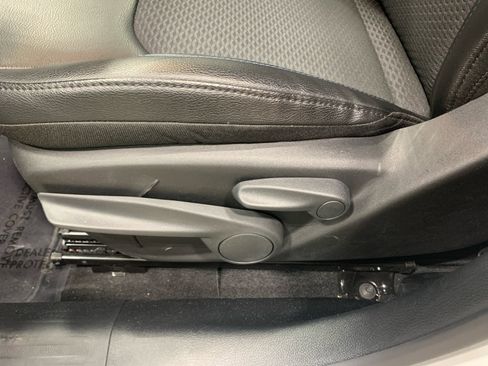 New 2026 Jeep Compass Latitude AWD/4WD image 17