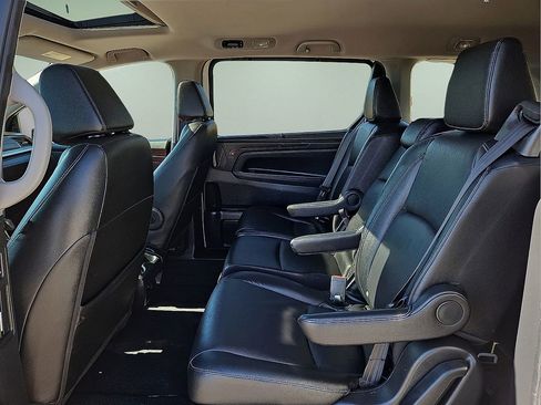 Used 2024 Honda Odyssey EX-L image 11