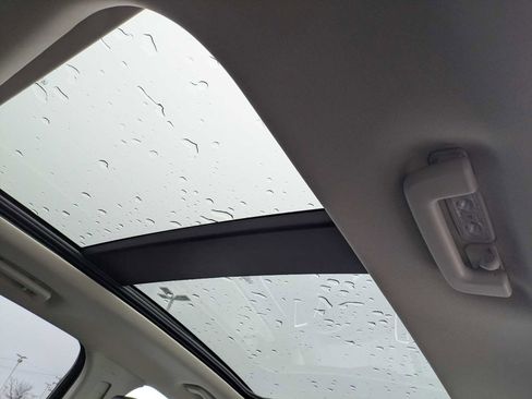 Used 2023 Ford Edge Titanium w/ Class II Trailer Tow Package image 21