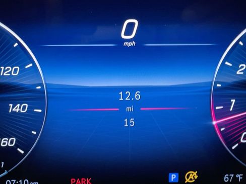 New 2026 Mercedes-Benz C 300 4MATIC Sedan image 17