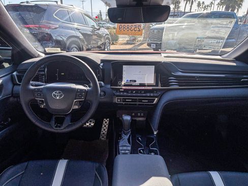 New 2026 Toyota Camry Hybrid FWD image 15