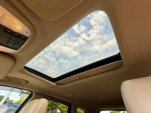 Used 2017 Jeep Grand Cherokee Limited AWD/4WD image 17