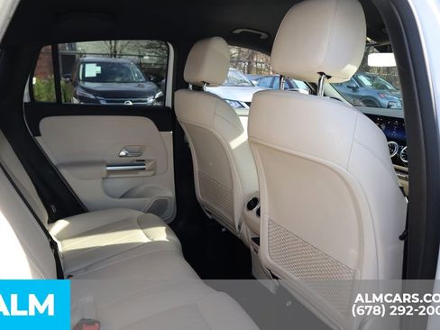 Used 2025 Mercedes-Benz GLA 250 4MATIC image 25