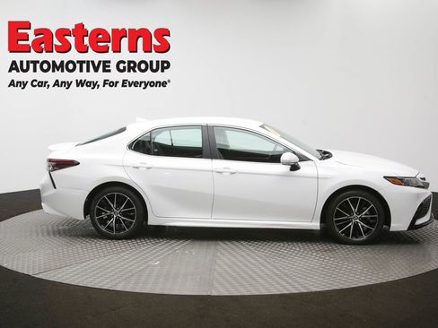 Used 2024 Toyota Camry SE image 49