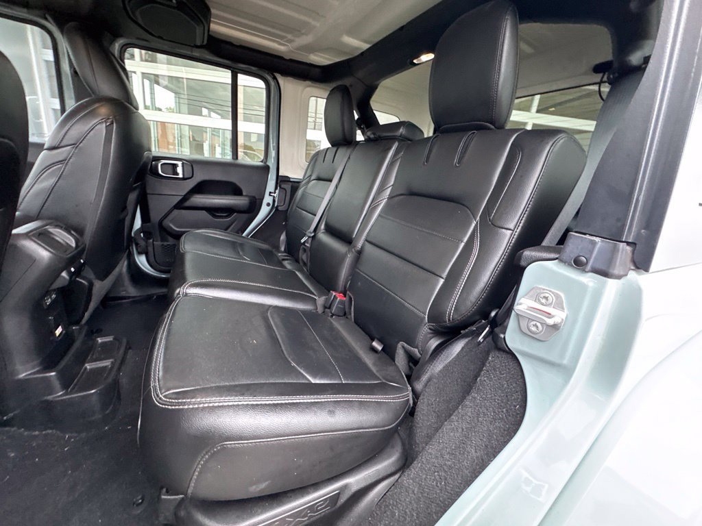 Used 2023 Jeep Wrangler Unlimited Sahara w/ Cold Weather Group AWD/4WD image 29