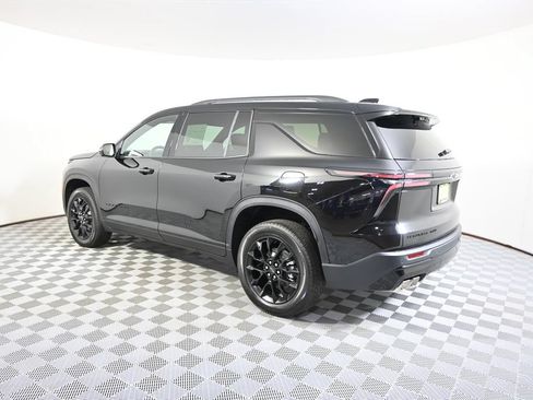 Used 2026 Chevrolet Traverse LT w/ Midnight/Sport Edition AWD/4WD image 4