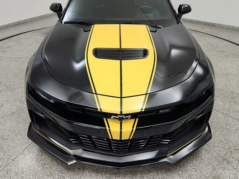Used 2020 Chevrolet Camaro SS RWD image 10
