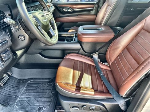 Used 2024 GMC Yukon Denali Ultimate image 24
