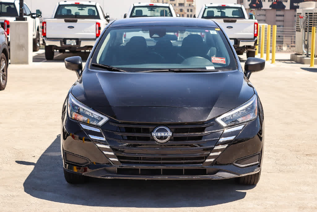Used 2025 Nissan Versa S w/ Trunk Package FWD image 2