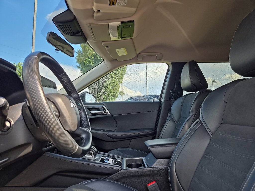Used 2024 Mitsubishi Outlander SE AWD/4WD image 31