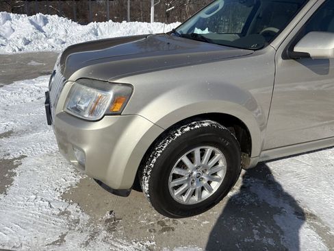 Used 2010 Mercury Mariner Premier image 4