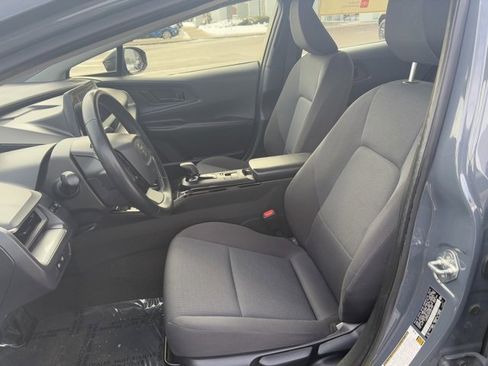 Used 2024 Toyota Prius LE image 11