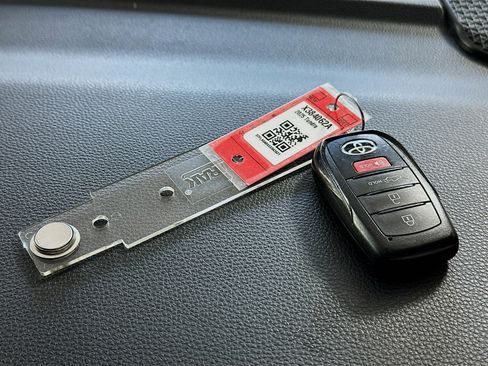 Used 2025 Toyota Tundra SR5 w/ SR5 Convenience Package image 33