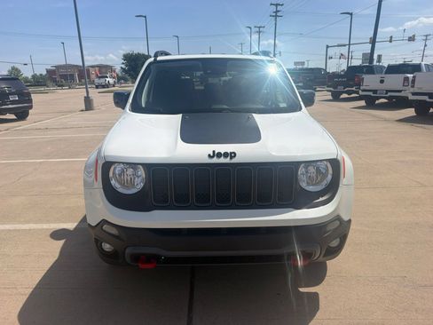 Used 2023 Jeep Renegade Trailhawk AWD/4WD image 2
